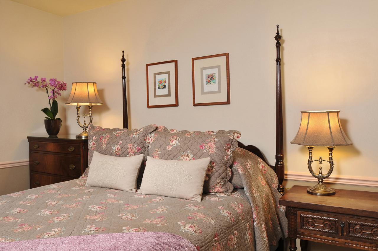 1795 Acorn Inn Bed And Breakfast Canandaigua Esterno foto
